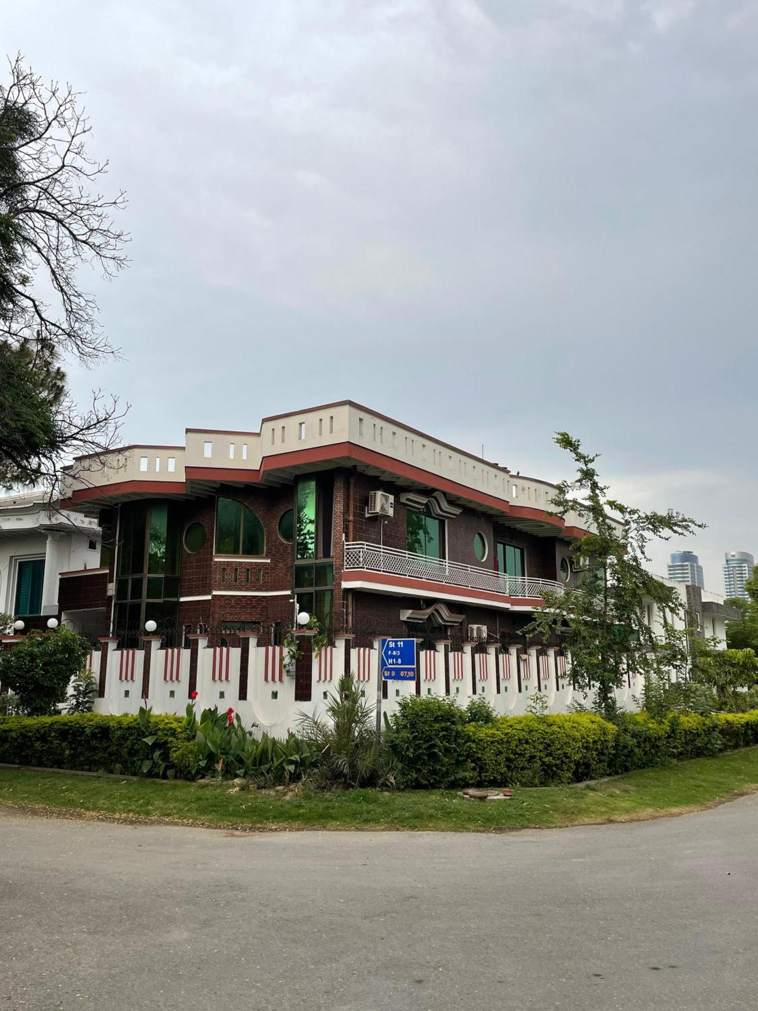 Executive Galaxy Guest House อิสลามาบัด ภายนอก รูปภาพ