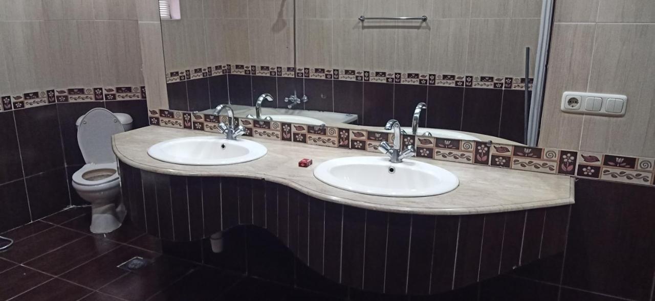 Executive Galaxy Guest House อิสลามาบัด ภายนอก รูปภาพ