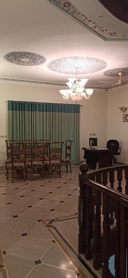 Executive Galaxy Guest House อิสลามาบัด ภายนอก รูปภาพ